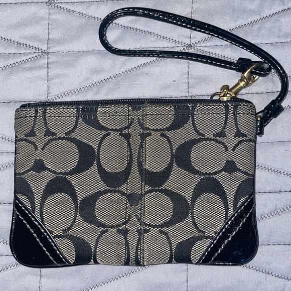 Coach Wristlet - Picture 2 of 4